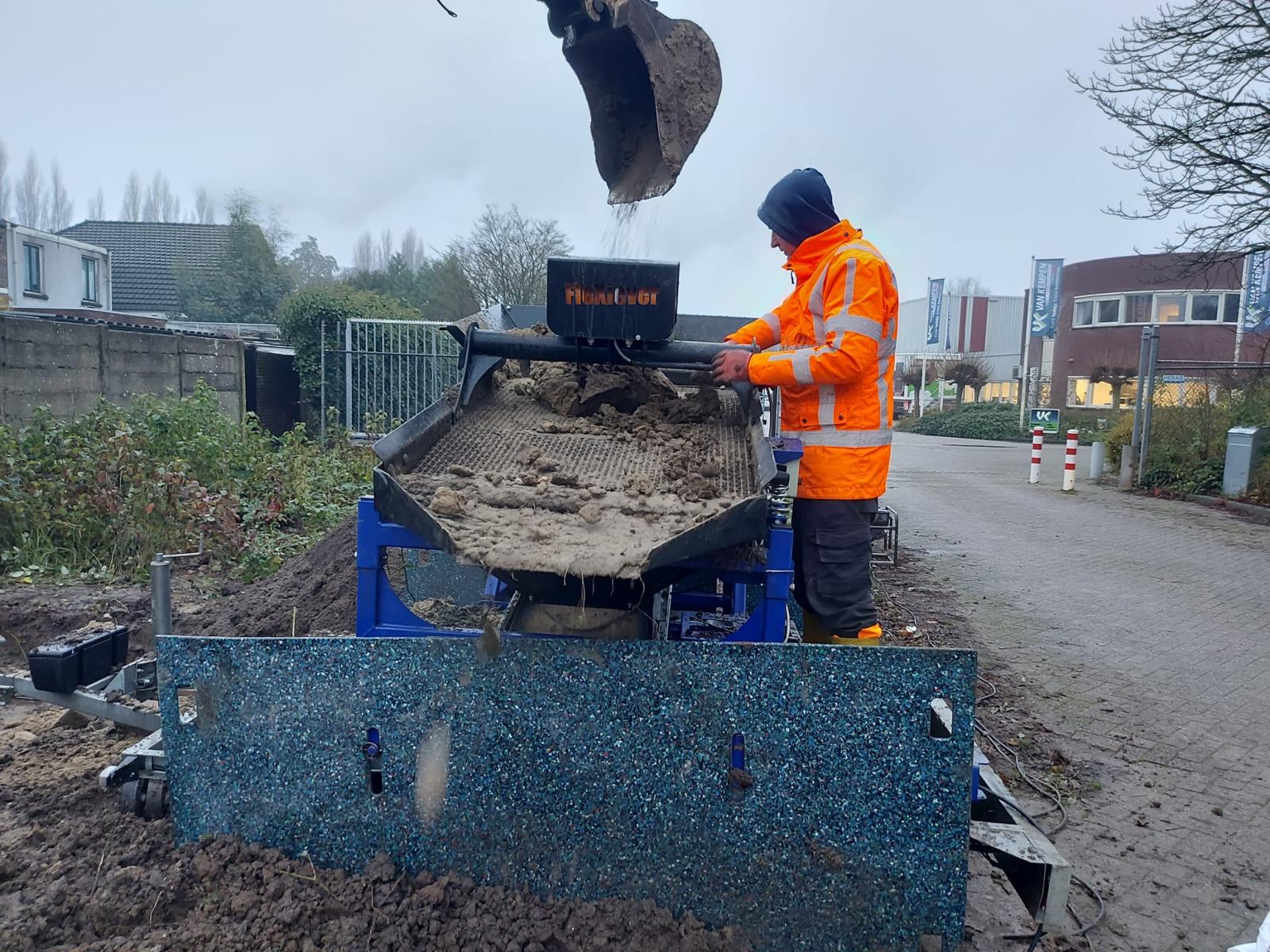 zeefinstallatie in tiel bij verwijderen japanse duizendknoop